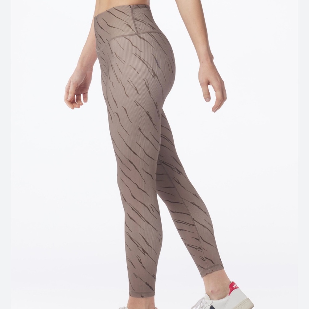 Glyder Sultry 7/8 Legging: Mocha/Espresso Streaking Tiger